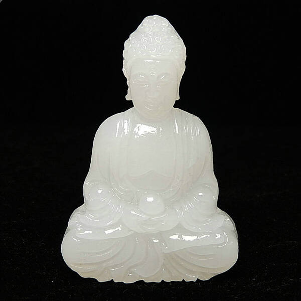 Natural White Jade Carved Mahavairocana Buddha Statue Home Decoration
