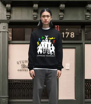 Bold Play - Stylish Soccer Design