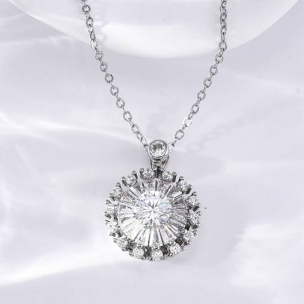 Brass Clear Cubic Zirconia Rotatable Sunflower Pendant Necklaces for Women