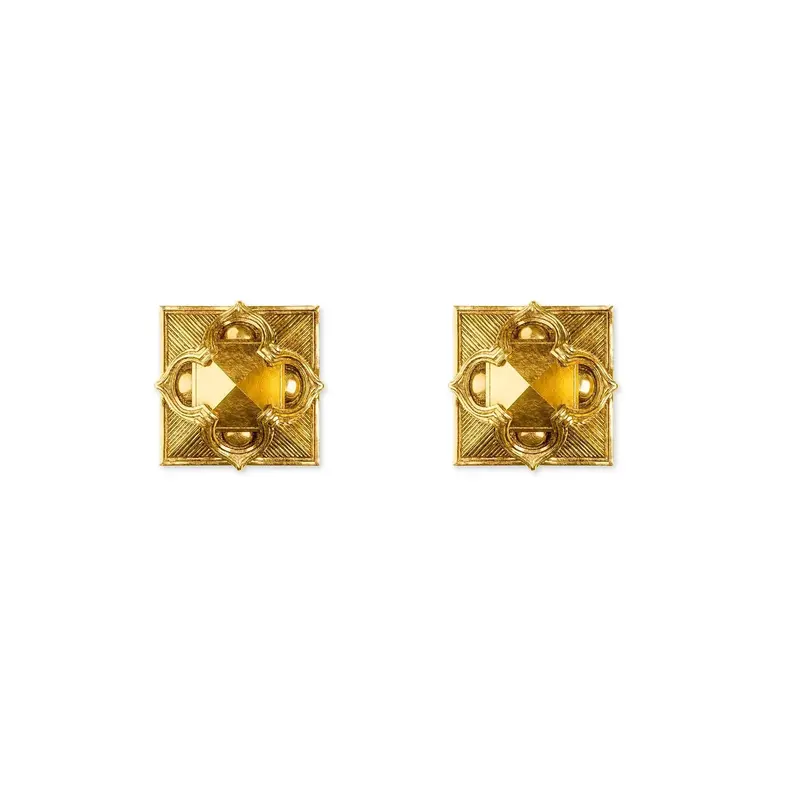 Pyramid Studs Gold | Size: 10 mm