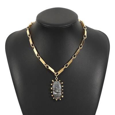 Iron & Alloy Pendant Necklaces for Women