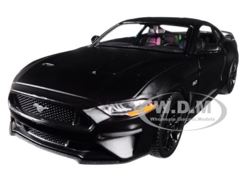 2018 Ford Mustang GT 5.0 Matt Black with Black Wheels 1/24 Diecast Model Car by Motormax