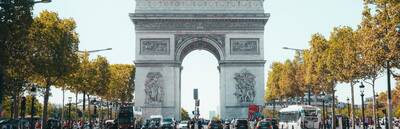 Paris‘ Right Bank with Context: A Tour from the Louvre to the Arc de Triomphe