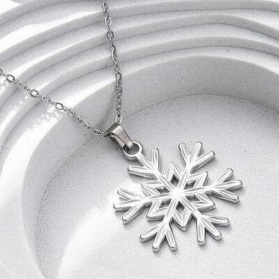 Snowflake 304 Stainless Steel Pendant Necklaces
