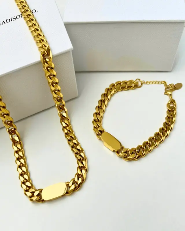 Best Trending 18K Gold Chain Necklace Bracelet Set Gift on Sale for Women, Lady, Mother, Wife