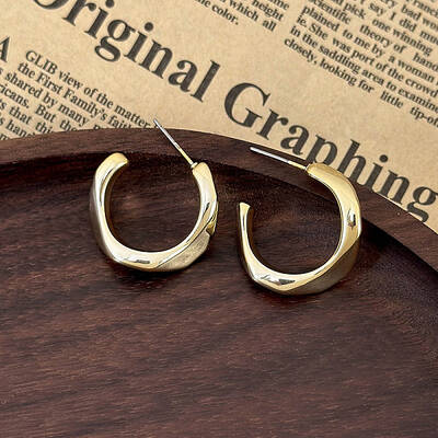 CCB Plastic Irregular Geometric Statement Stud Earrings