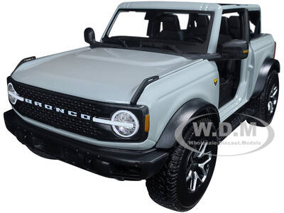 2021 Ford Bronco Badlands Light Gray \