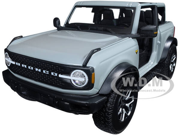 2021 Ford Bronco Badlands Light Gray \