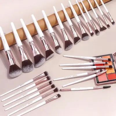 Makeup Brush Set, Versatile Cosmetic Brushes with Soft Bristles & Comfortable Grip for Beginners, Professional Makeup Tools f...