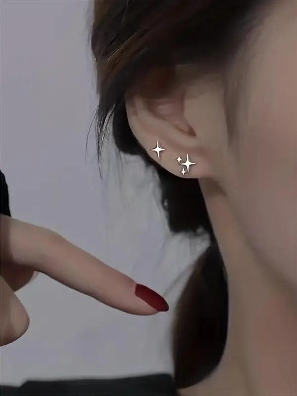 1 Pair Women's Creative Asymmetrical Mini Star Shaped Stud Earrings, Casual All-match Jewelry for Girls Gift, Female Classic ...