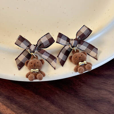 British Style Cartoon Bow Plush Bear Stud Earrings