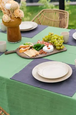 Linen placemats set of 2 in Charcoal | Size: 35x45 cm / 14x18”