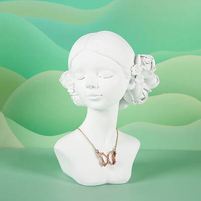 Girl Bust Resin Necklace Display Stands