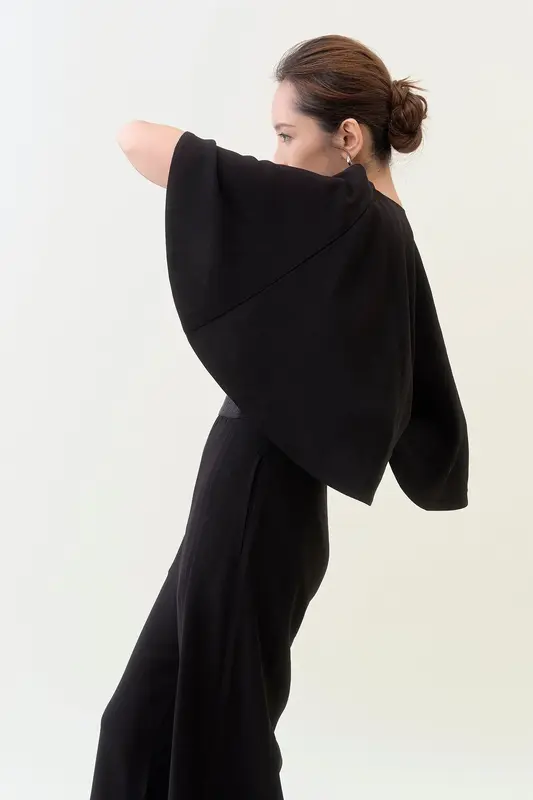 Low-Back Jumpsuit - Black | Size: M | Style: Jumpsuit with Cape