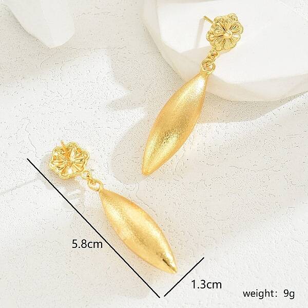 Luxurious Gold Earrings with Elegant Star and Heart Design