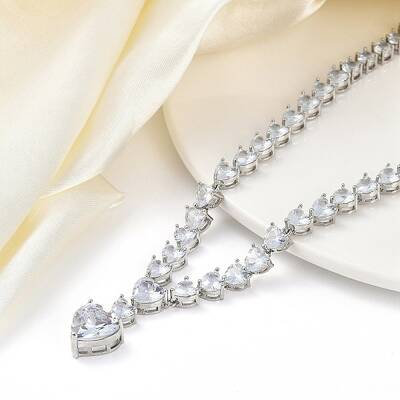 Brass Full Clear Cubic Zirconia Heart Pendant Necklaces for Women