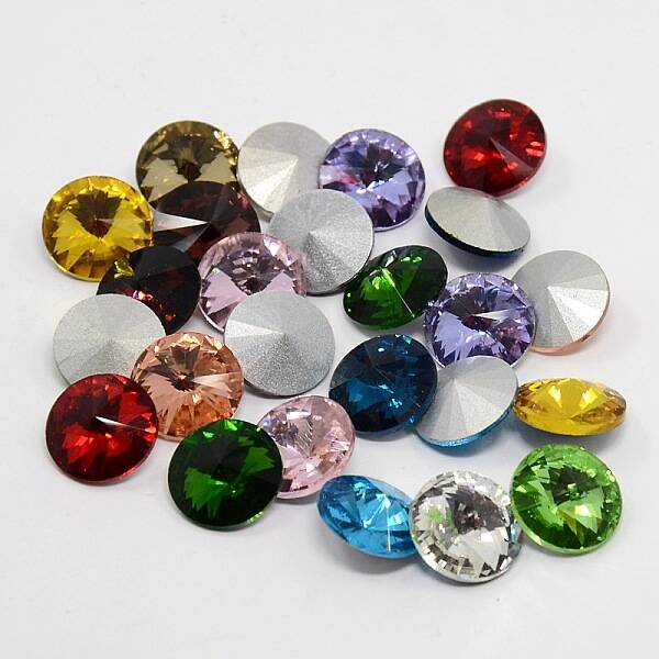 Glass Pointed Back Rhinestone