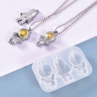 DIY Spaceman Silicone Pendant Molds