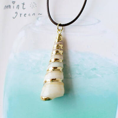 Natural Conch and Shell Pendant Necklaces