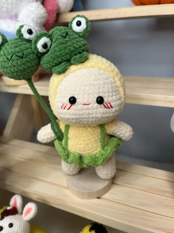 Handmade Crochet Goods for LIVE - Keychains / Figures