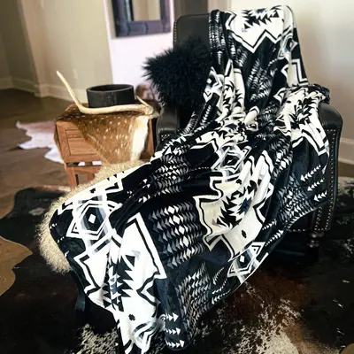 White & Black Throw Blanket 78\