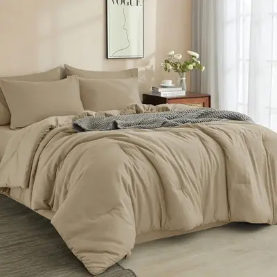 Solid Color Comforter Set, 7 Counts/set Including 1 Count Comforter & 1 Count Flat Sheet & 1 Count Fitted Sheet & 4 Counts Pi...