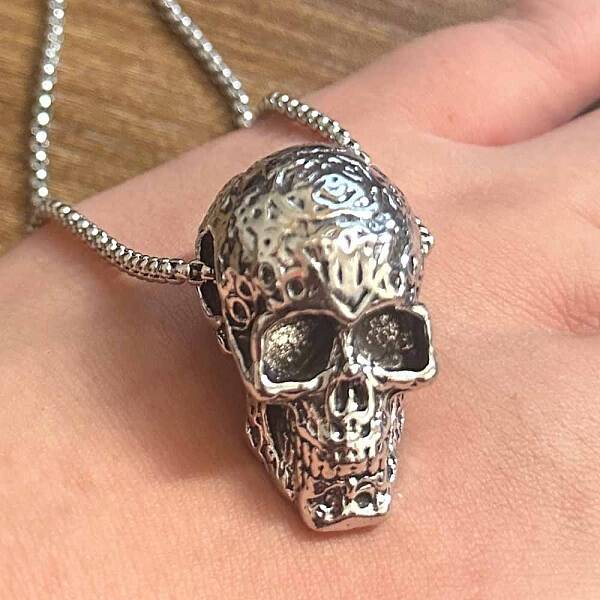 Cool Punk Rock Retro Alloy Skull Pendant Necklaces for Stylish Men