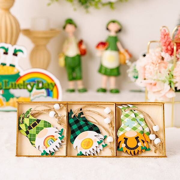 9Pcs 3 Style Saint Patrick's Day Wood Gnome Pendant Decrotations