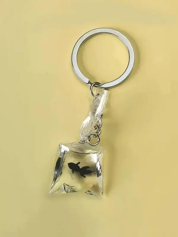 Cute Style Goldfish Design Keychain, Transparent Resin Keychain for Men & Women, Cute Bag Pendant Versatile Ornament for Birt...