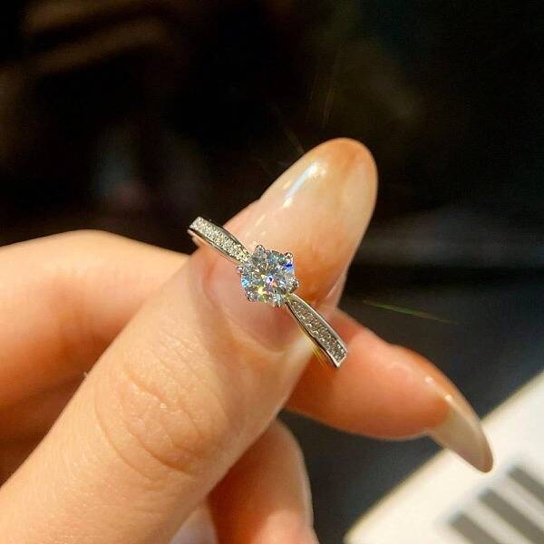 Rhodium Plated 925 Sterling Silver Pave 5.1x3.1mm Moissanite Finger Rings for Women