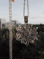 Vintage Hollow Out Lotus Design Pendant Necklace, Boho Style Necklace for Women & Men, Fashion Jewelry for Party, Daily Decor...