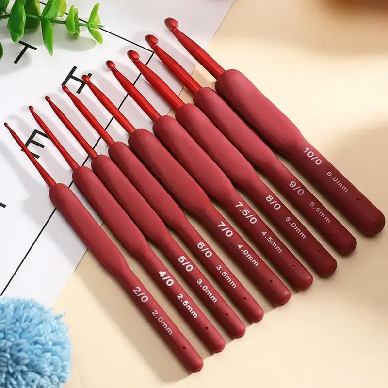 Crochet Hook Set (9pcs), 2mm-6mm Crochet Hooks with Soft Rubber Grip, Handcraft Cushioned Handles Knitting Needles