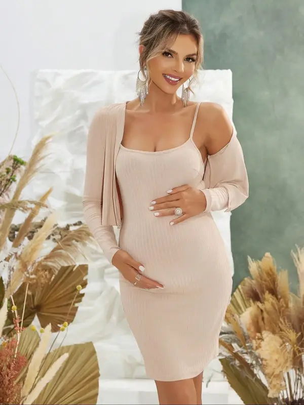 Maternity Solid Color Scoop Neck Cami Dress & Open Front Crop Outerwear Two-piece Set, Casual Maternity Two-piece Outfits for...