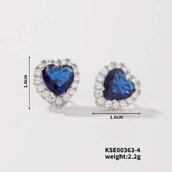 Chic Heart-shaped Stud Earrings with Delicate Diamonds