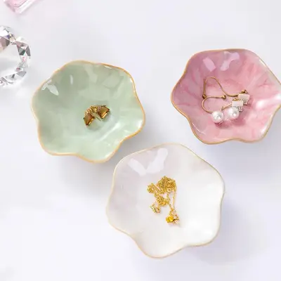 Ceramic Jewelry Storage Tray, 1 Count Irregular Shaped Jewelry Key Sundries Storage Holder, Home Organizer for Living Room Be...