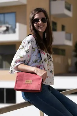 Night Vegan Crossbody Bag cherry cork | CHOOSE STRAP STYLE: Hard Handle