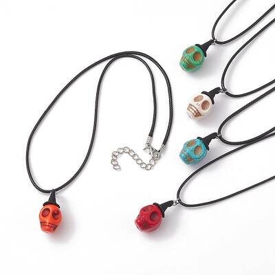 Halloween Theme Dyed Synthetic Turquoise Skull Pendant Necklaces