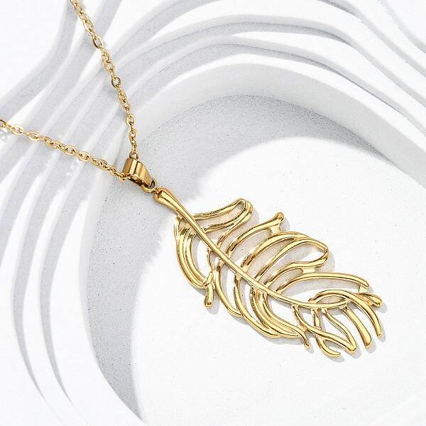 304 Stainless Steel Leaf Pendant Necklaces