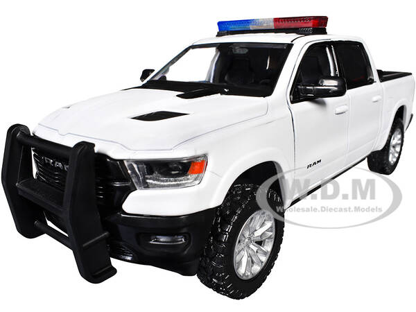 2019 RAM 1500 Laramie Crew Cab Pickup Truck White with Flashing Light Bar and Front and Rear Lights and Sounds 1/24-1/27 Diec...