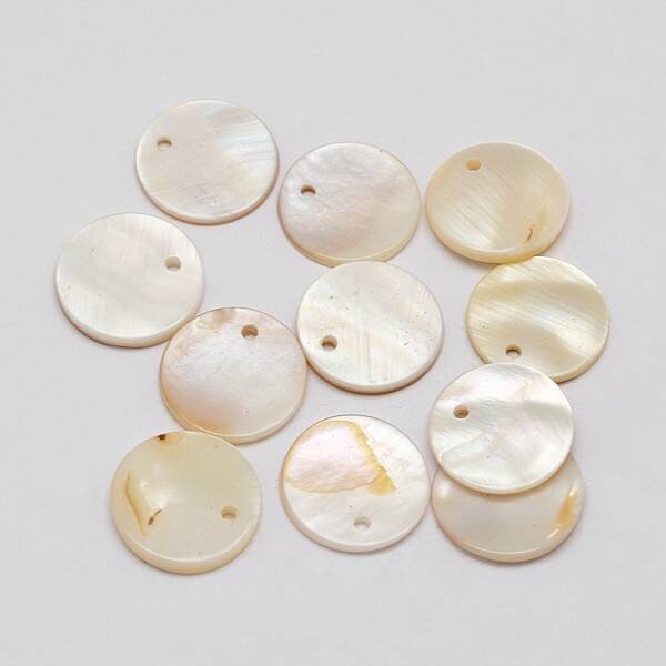 Dyed Natural Flat Round Shell Pendant
