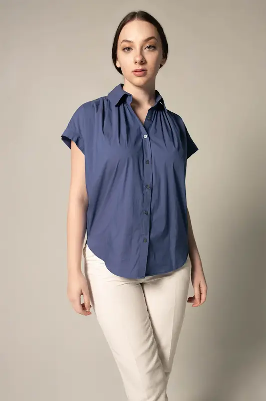 Women's Gather Collar Shirt in Navy | Size: S | Color: navy-blue