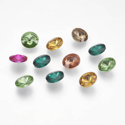 Glass Pointed Back Rhinestone