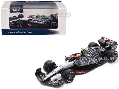 AlphaTauri AT04 22 Yuki Tsunoda Formula One F1 \
