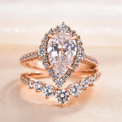 Effinny Elegant 2.2ct Halo Pear Cut Bridal Ring Set,Women's Promise Ring Set,5A Grade Cubic Zirconia Anniversary Rings for Wo...
