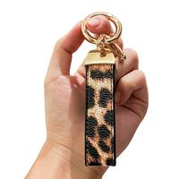 Leopard-Print Keychain, Anti-lost D-ring Keychain, Fashionable PU Leather Key Ring for Women and Men, Car Interior Accessori...