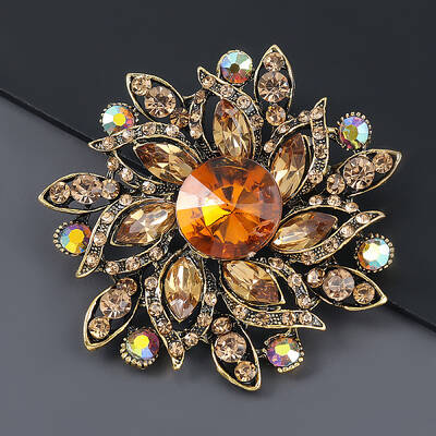 Alloy Inlaid Diamond Floral Brooch - Shiny and Exquisite Fashion Accessory