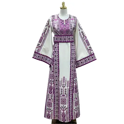 Heritage Etamin Embroidery: Timeless Craftsmanship for Elegant Creations