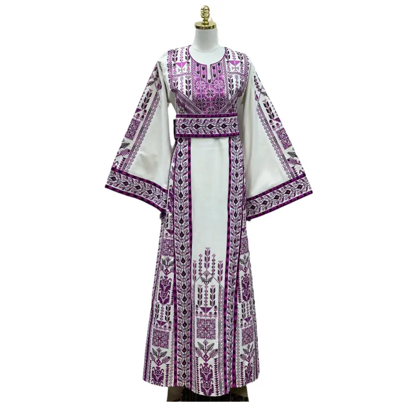 Heritage Etamin Embroidery: Timeless Craftsmanship for Elegant Creations