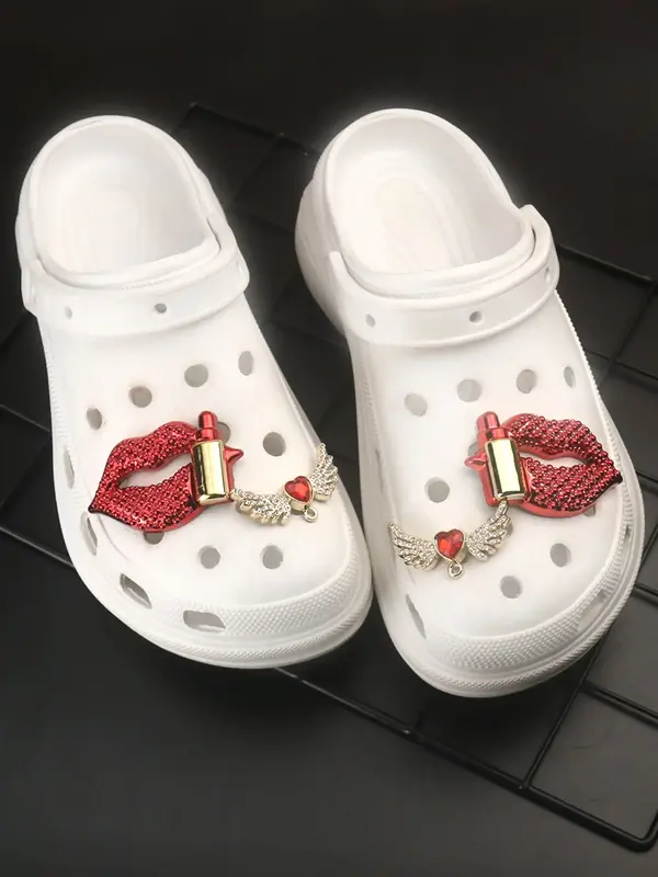 4pcs Novelty Letter & Lipstick Pattern Design Shoes Decorations, Fashionable Heart & Lip Design Shoes Charm For Clogs Decorat...