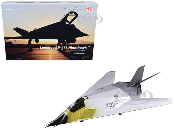 Lockheed F-117A Nighthawk Stealth Aircraft Toxic Death (1991) Air Power Series 1/72 Diecast Model by Hobby Master
